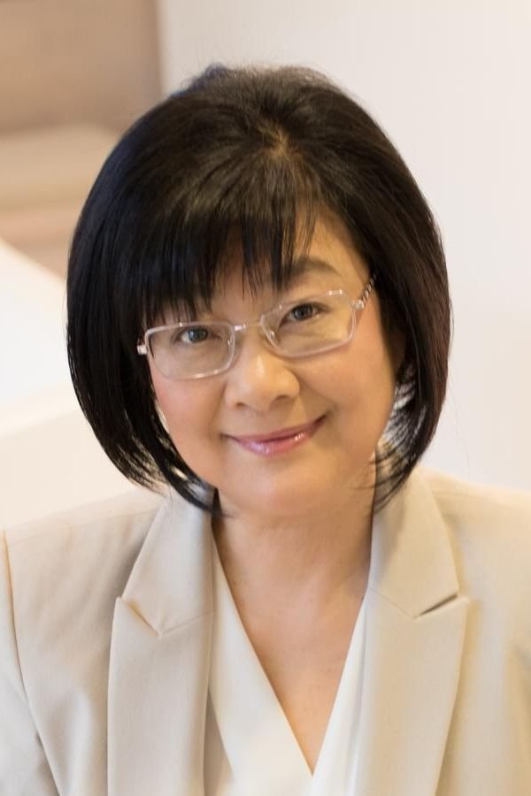 Shelly Zhou